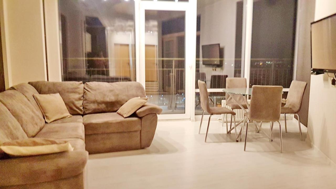 Most City Apart-Hotel Днепър Екстериор снимка