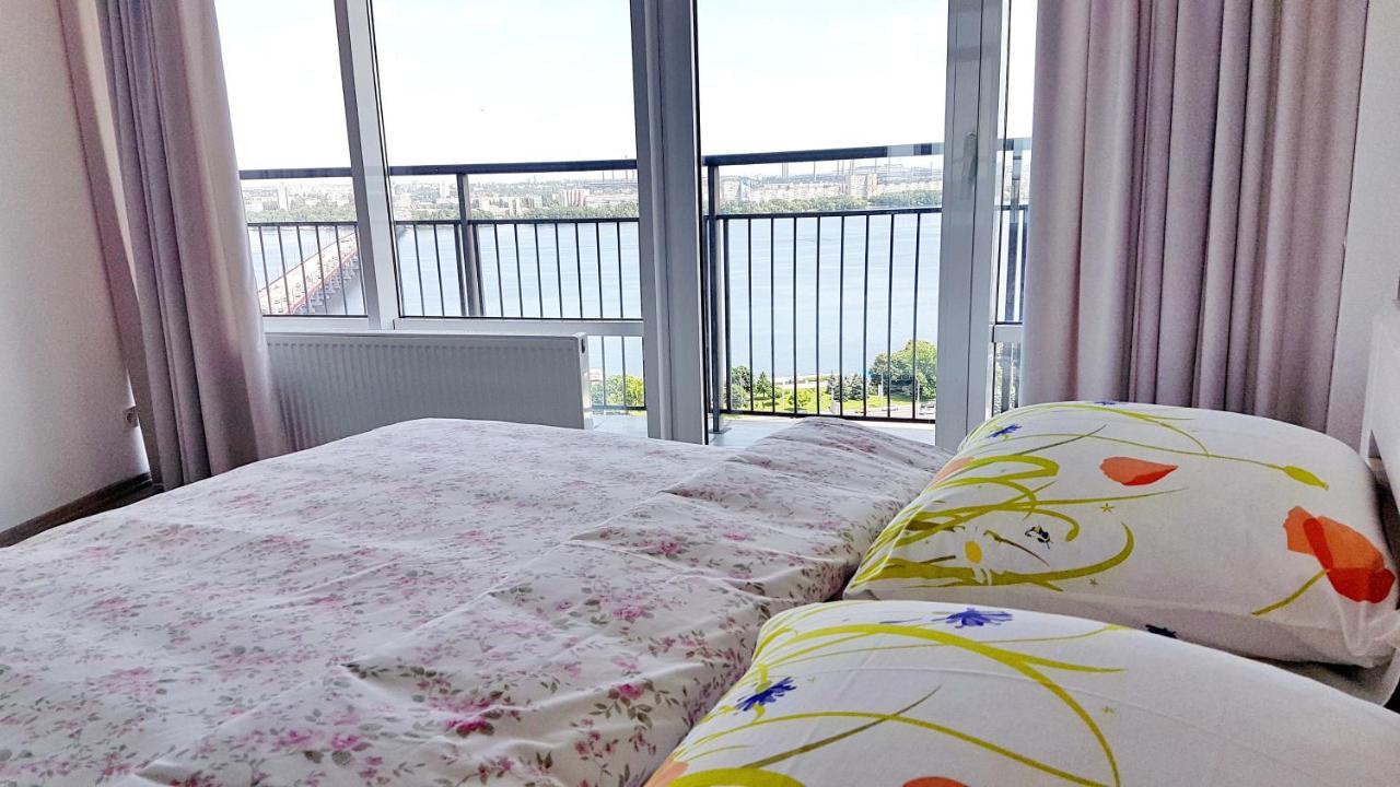 Most City Apart-Hotel Днепър Екстериор снимка