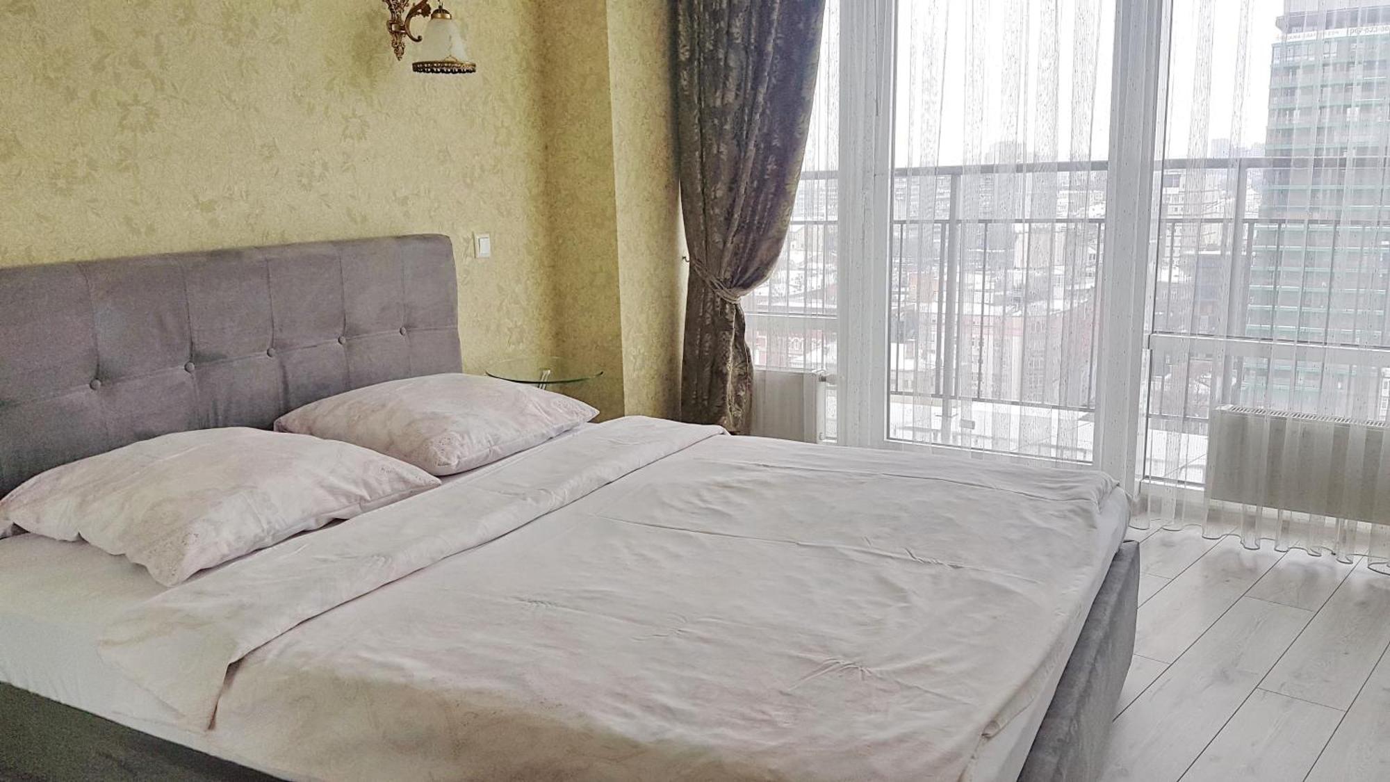 Most City Apart-Hotel Днепър Екстериор снимка