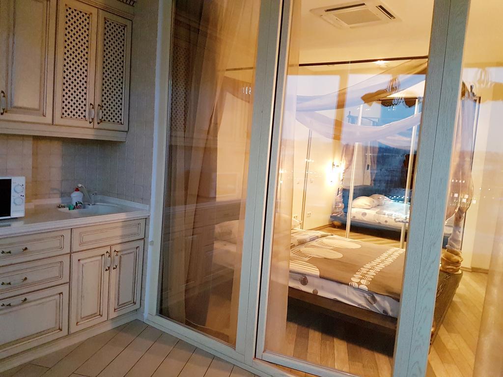 Most City Apart-Hotel Днепър Екстериор снимка