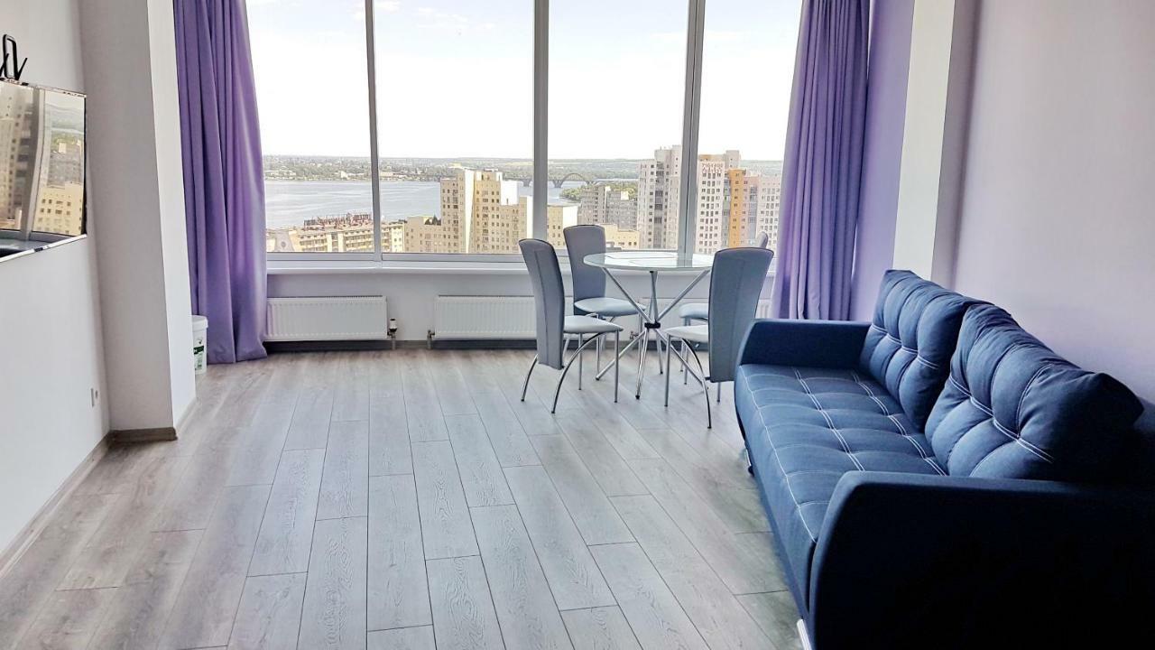 Most City Apart-Hotel Днепър Стая снимка